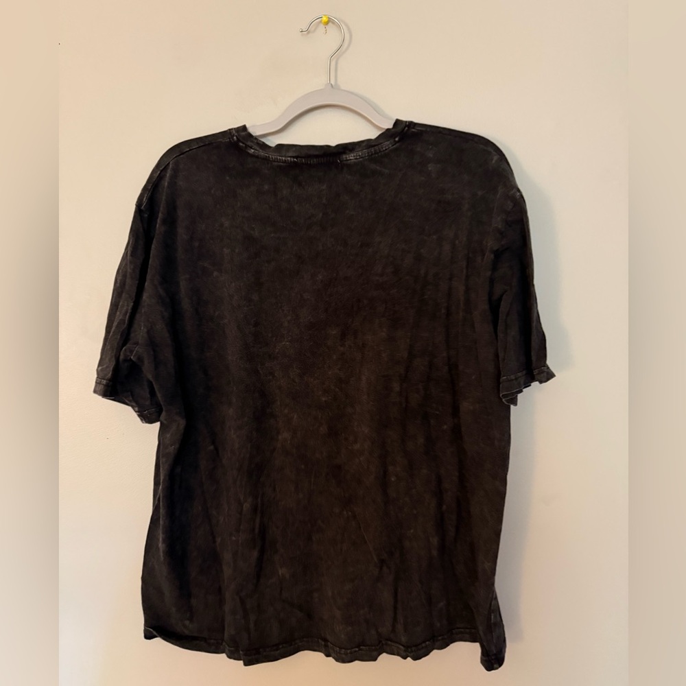Adika Butterfly Graphic Tee - Picture 5 of 5